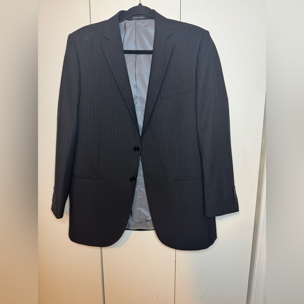 Sophisticated Black Suit for Formal Occasions